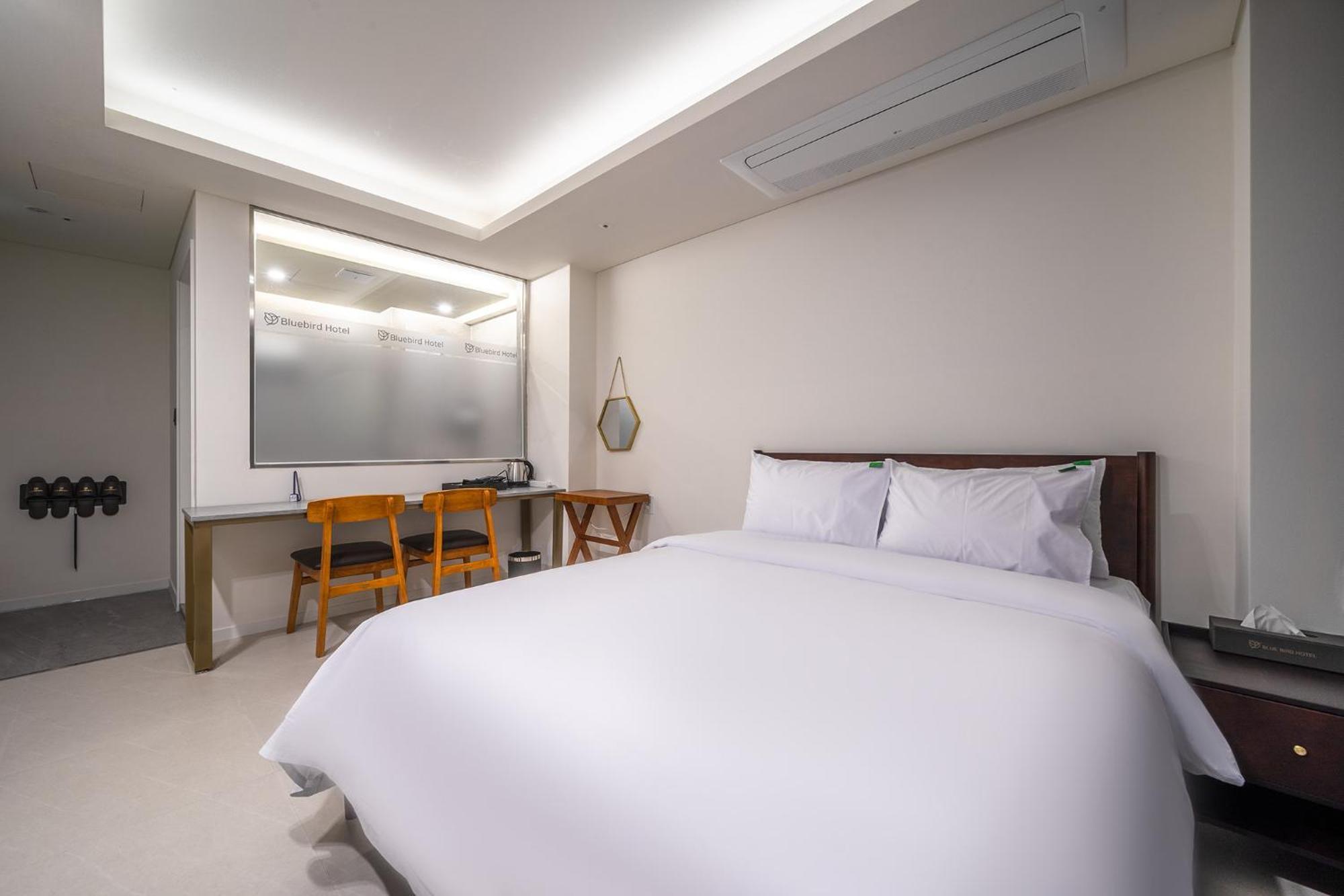 Bluebird Hotel 인천 외부 사진